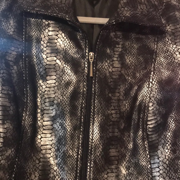 Kim Rogers snake print jacket - Picture 3 of 6